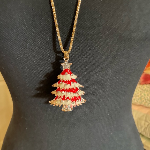 Betsey Johnson Christmas Tree Necklace Pendant and Chain - Picture 2 of 7